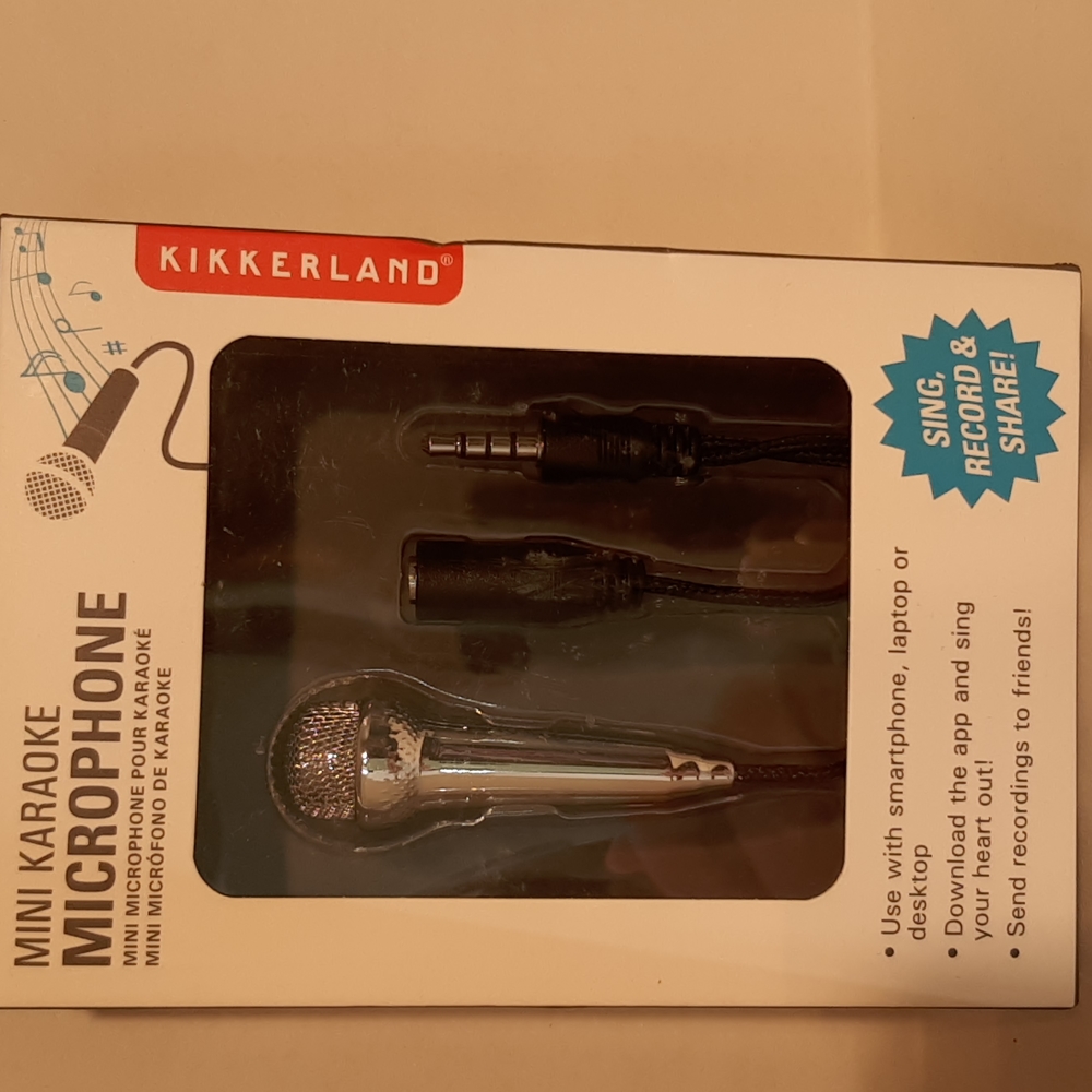 Kikkerland Mini Karaoke Microphone to use with Smartphones/Laptop NEW